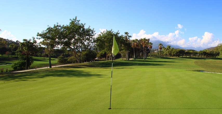 Casa en Estepona en venta con piscina - 1.700.000 € (Ref: 9569080)