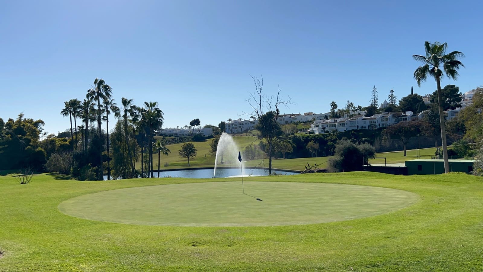 Casa en Estepona en venta con piscina - 1.700.000 € (Ref: 9569080)