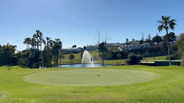 Maison de Ville à vendre à Estepona avec piscine - 1 700 000 € (Ref: 9569080)