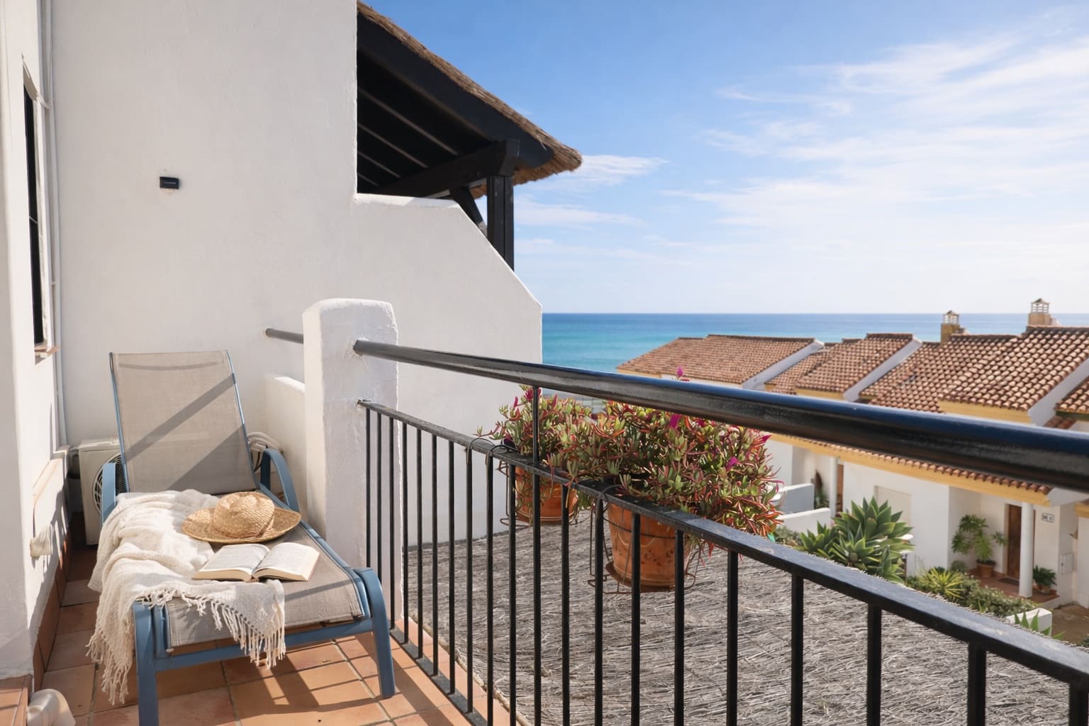 4 sovrum Hus till salu i Manilva med pool - 549 900 € (Ref: 9571939)