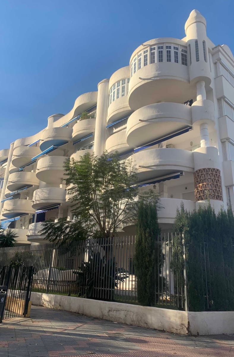 3 soveværelse Lejlighed til salg i Mijas Costa - € 449.000 (Ref: 9581359)