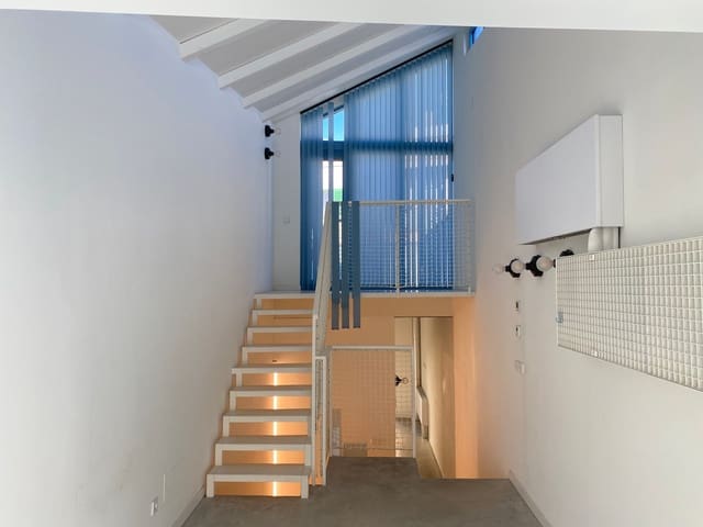 Appartement de 1 chambre à louer à El Terreno, Palma de Mallorca avec piscine - 1 900 € (Ref: 9585011)