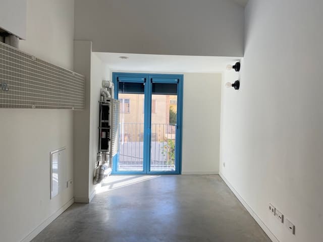 Appartement de 1 chambre à louer à El Terreno, Palma de Mallorca avec piscine - 1 900 € (Ref: 9585011)