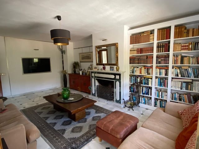 Casa de 5 habitaciones en Ojen en venta - 595.000 € (Ref: 9602375)