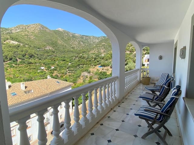 Casa de 5 habitaciones en Ojen en venta - 595.000 € (Ref: 9602375)
