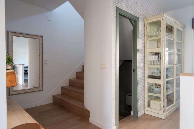 7 quarto Casa em Banda para venda em Vélez-Málaga com piscina - 1 100 000 € (Ref: 9603015)