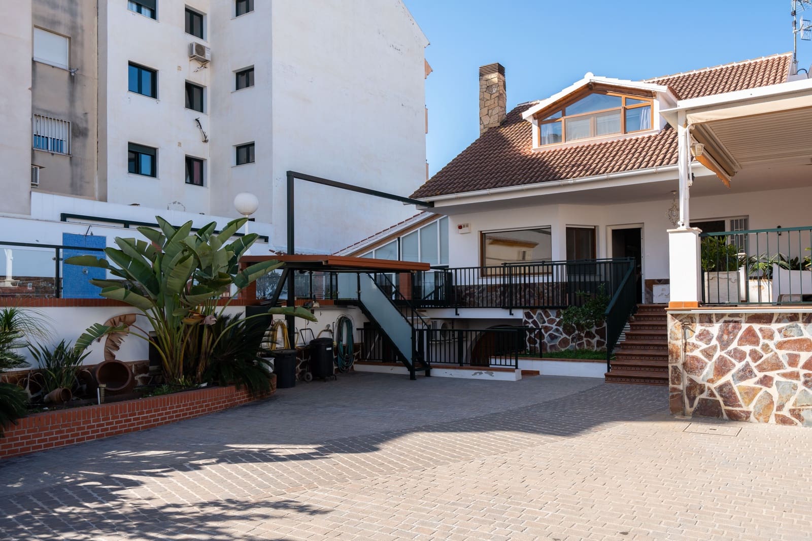 7 quarto Casa em Banda para venda em Velez-Malaga com piscina - 1 100 000 € (Ref: 9603015)