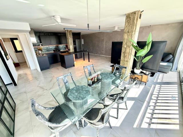 Flat te huur in Mijas Costa, Mijas - € 2.000 (Ref: 9605405)