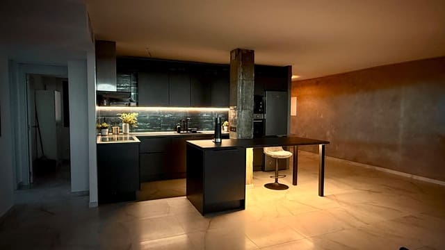 Flat te huur in Mijas Costa, Mijas - € 2.000 (Ref: 9605405)