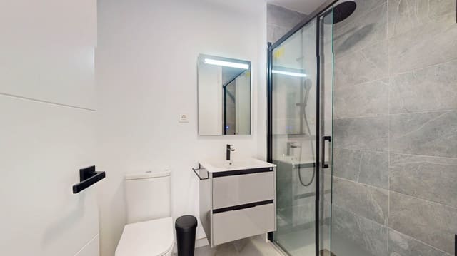 Flat te huur in Mijas Costa, Mijas - € 2.000 (Ref: 9605405)