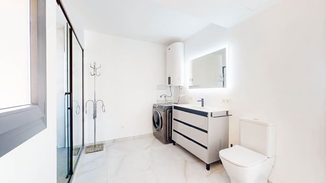 Flat te huur in Mijas Costa, Mijas - € 2.000 (Ref: 9605405)