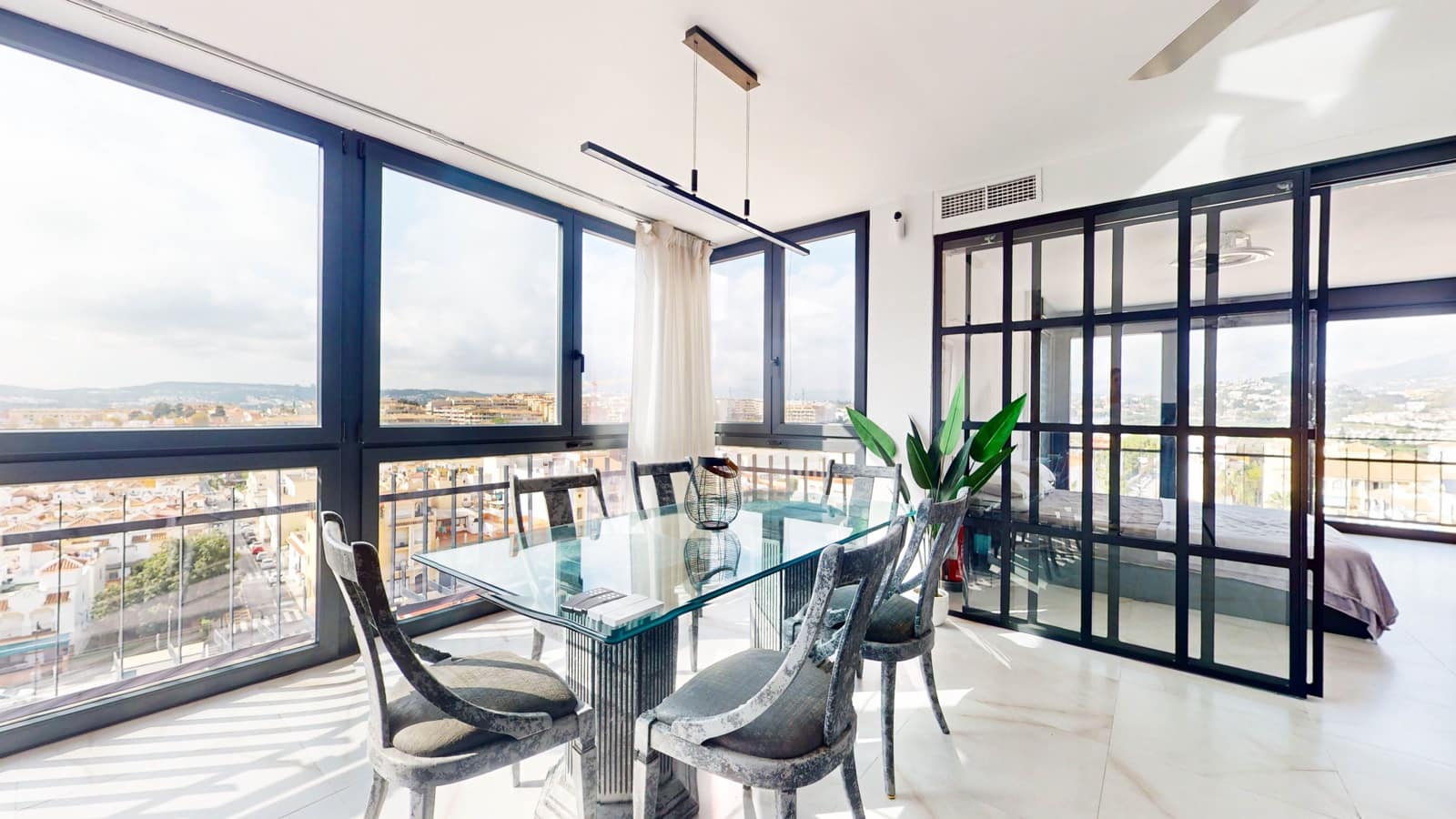 Flat te huur in Mijas Costa - € 2.000 (Ref: 9605405)