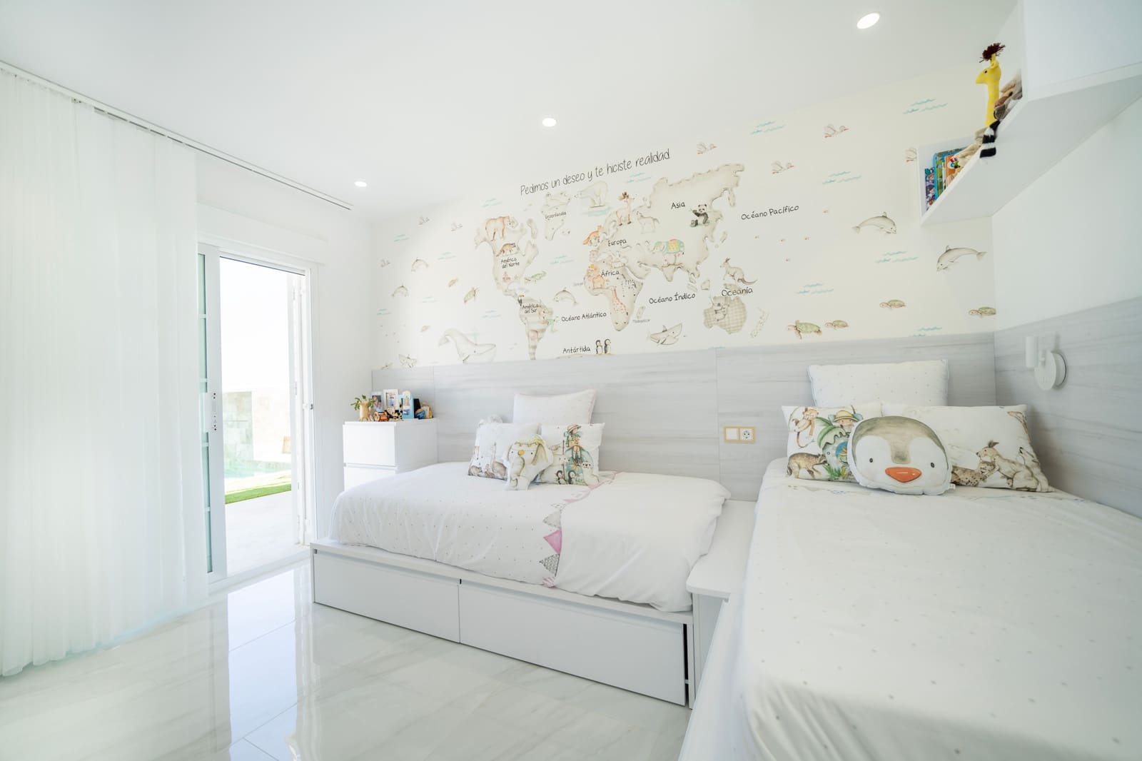 4 makuuhuone Omakotitalo myytävänä paikassa Marbella mukana uima-altaan - 850 000 € (Ref: 9606607)