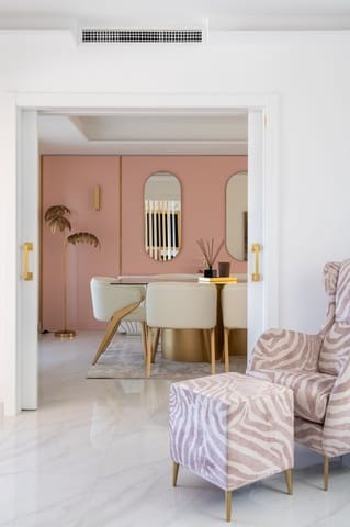 4 soveværelse Byhus til salg i Marbella med swimmingpool - € 850.000 (Ref: 9606607)