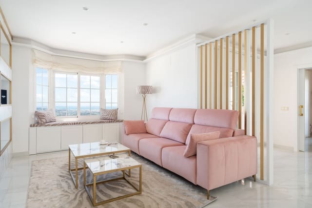 4 soveværelse Byhus til salg i Marbella med swimmingpool - € 850.000 (Ref: 9606607)