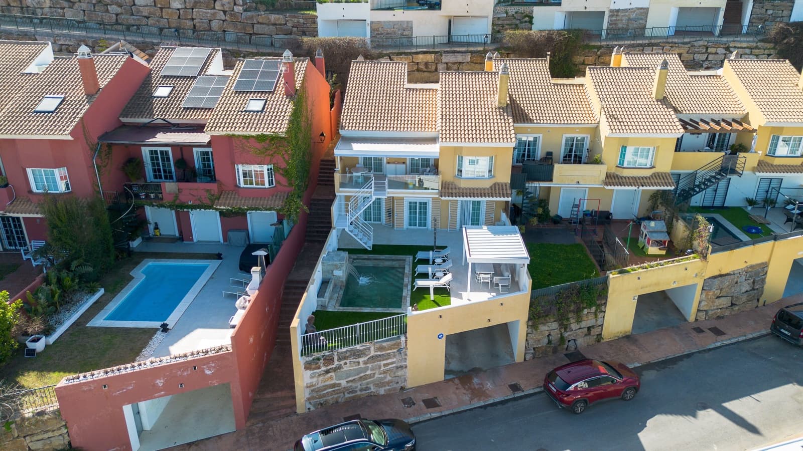 4 slaapkamer Huis te koop in Marbella met zwembad - € 850.000 (Ref: 9606607)