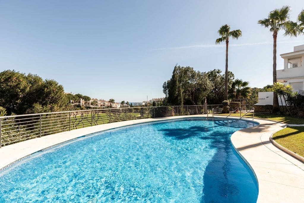 3 makuuhuone Huoneisto myytävänä paikassa Mijas Costa mukana uima-altaan - 495 000 € (Ref: 9609946)