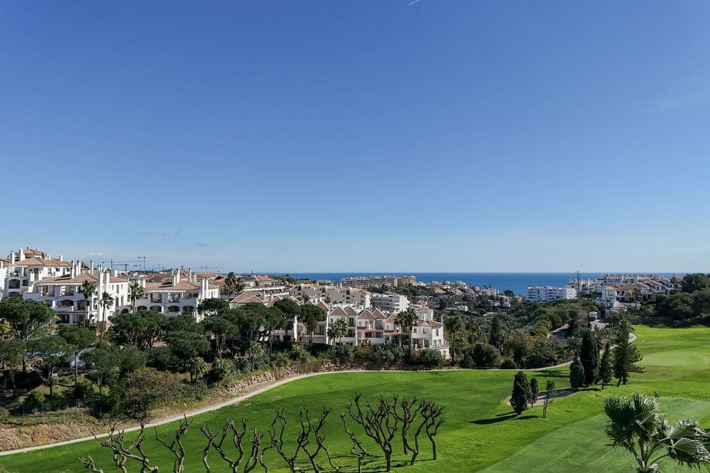 3 makuuhuone Huoneisto myytävänä paikassa Mijas Costa mukana uima-altaan - 495 000 € (Ref: 9609946)