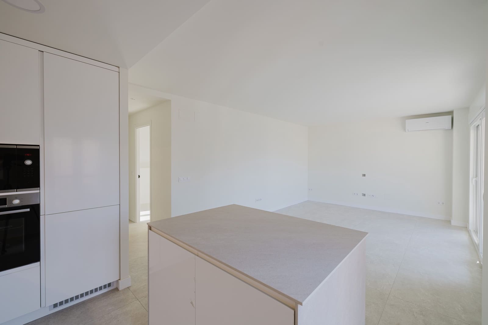 3 soveværelse Lejlighed til salg i Malaga by - € 890.000 (Ref: 9610350)