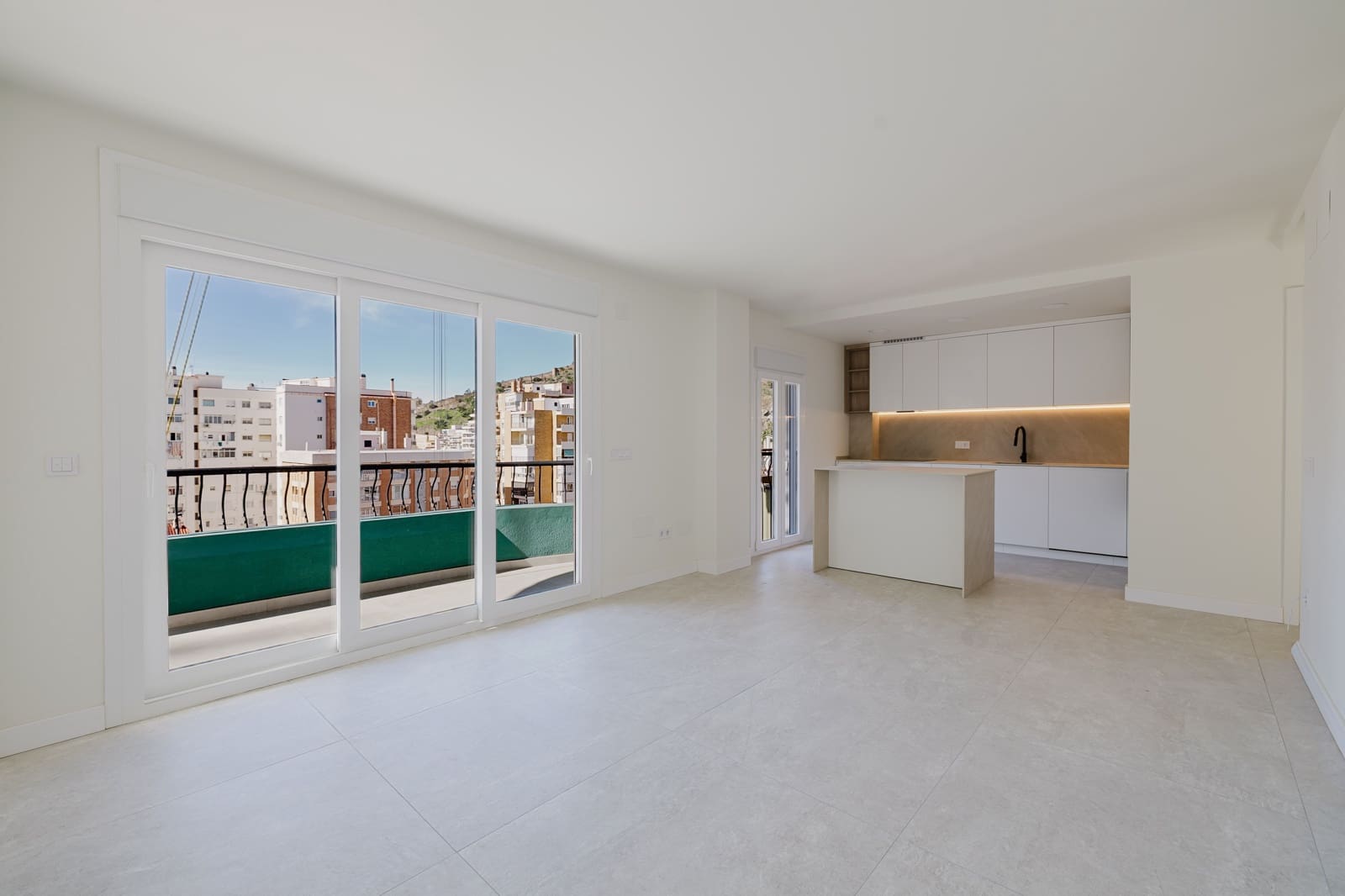 3 soveværelse Lejlighed til salg i Malaga by - € 890.000 (Ref: 9610350)