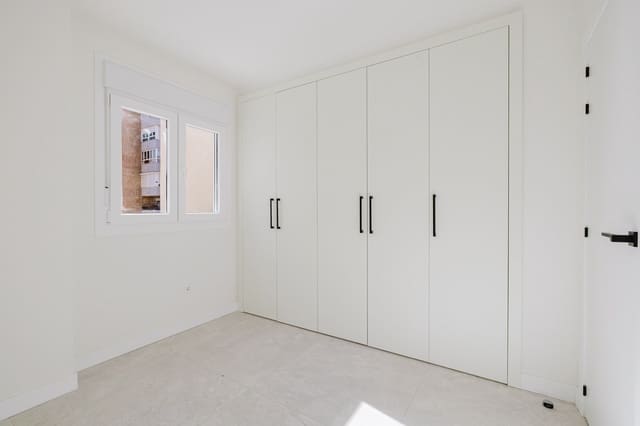 3 slaapkamer Appartement te koop in Málaga stad - € 890.000 (Ref: 9610350)