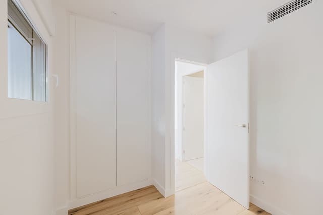 Apartamento de 2 habitaciones en Cerrado de Calderon, Málaga ciudad en venta - 440.000 € (Ref: 9612000)