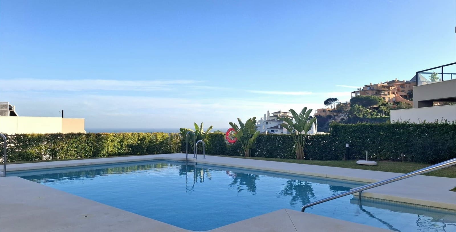 Apartamento de 2 habitaciones en Marbella en venta con piscina - 675.000 € (Ref: 9612001)