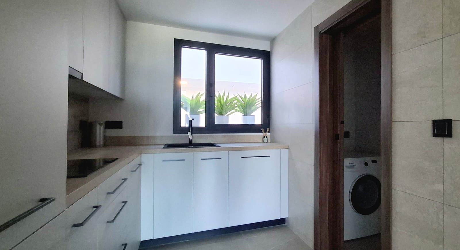 Apartamento de 2 habitaciones en Marbella en venta con piscina - 675.000 € (Ref: 9612001)