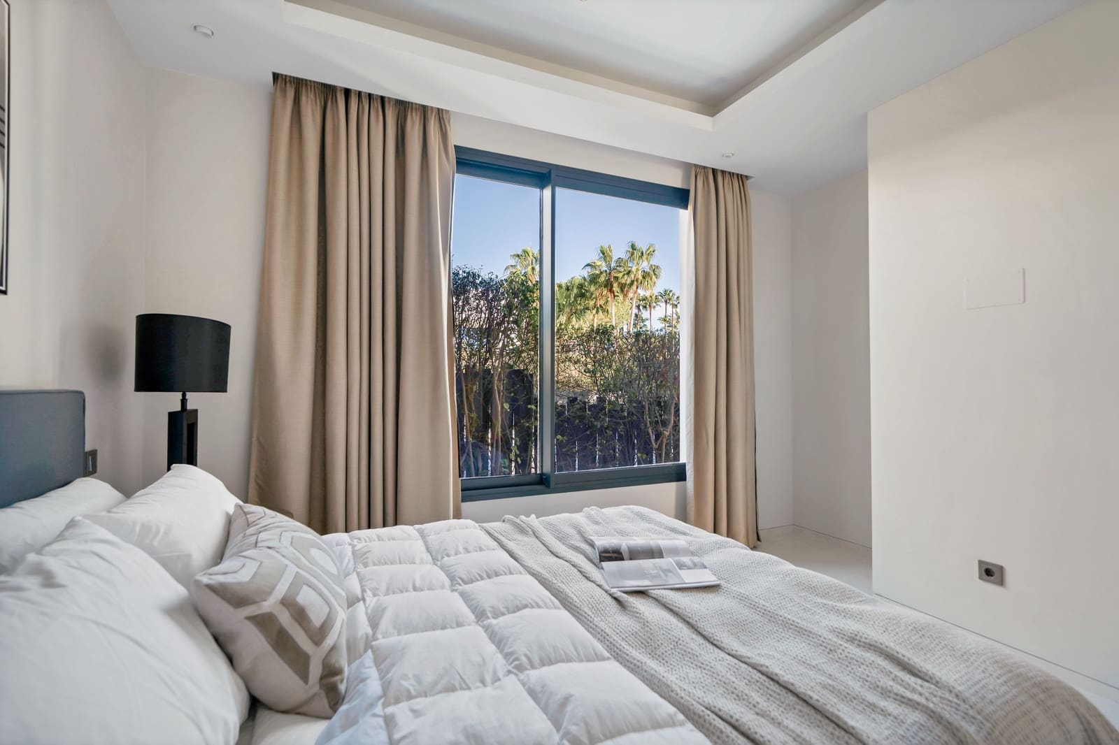 6 bedroom Villa for sale in Marbella with pool - € 3,950,000 (Ref: 9612002)