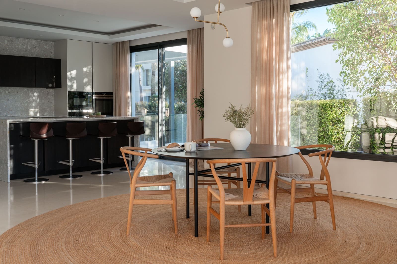 6 bedroom Villa for sale in Marbella with pool - € 3,950,000 (Ref: 9612002)