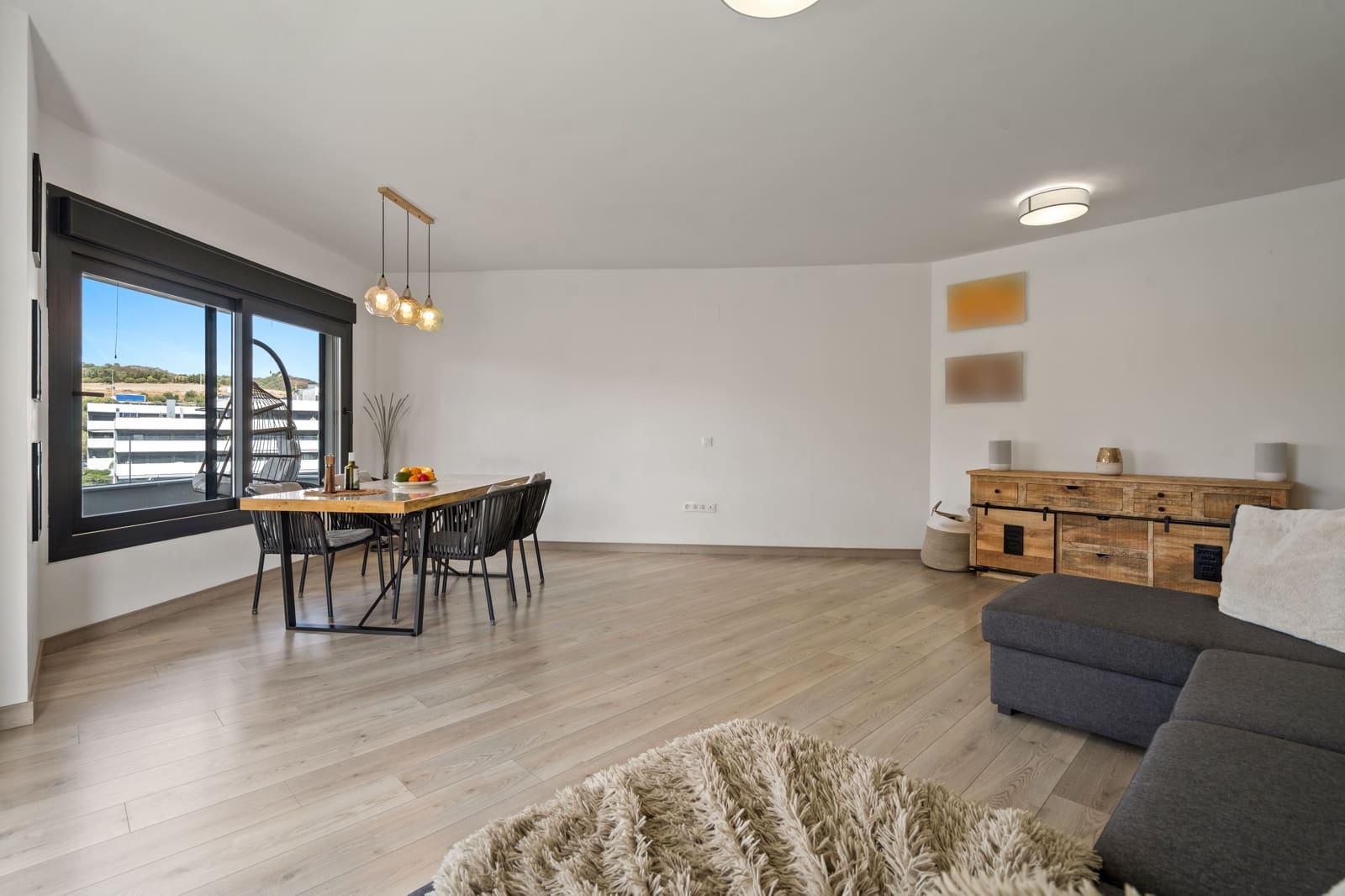 4 bedroom Apartment for sale in Estepona with pool - € 735,000 (Ref: 9614536)