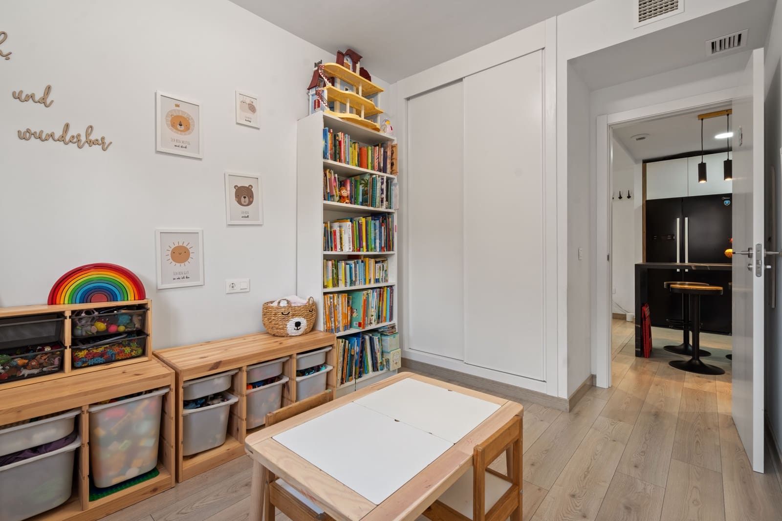 4 bedroom Apartment for sale in Estepona with pool - € 735,000 (Ref: 9614536)