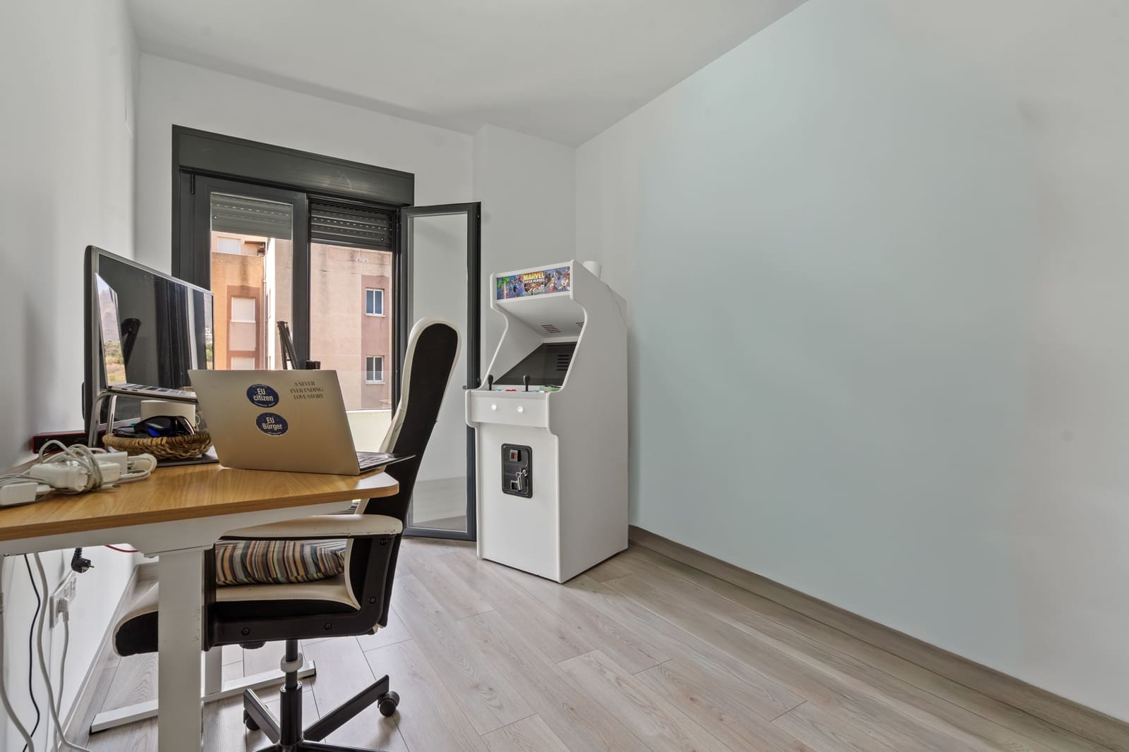 4 bedroom Apartment for sale in Estepona with pool - € 735,000 (Ref: 9614536)