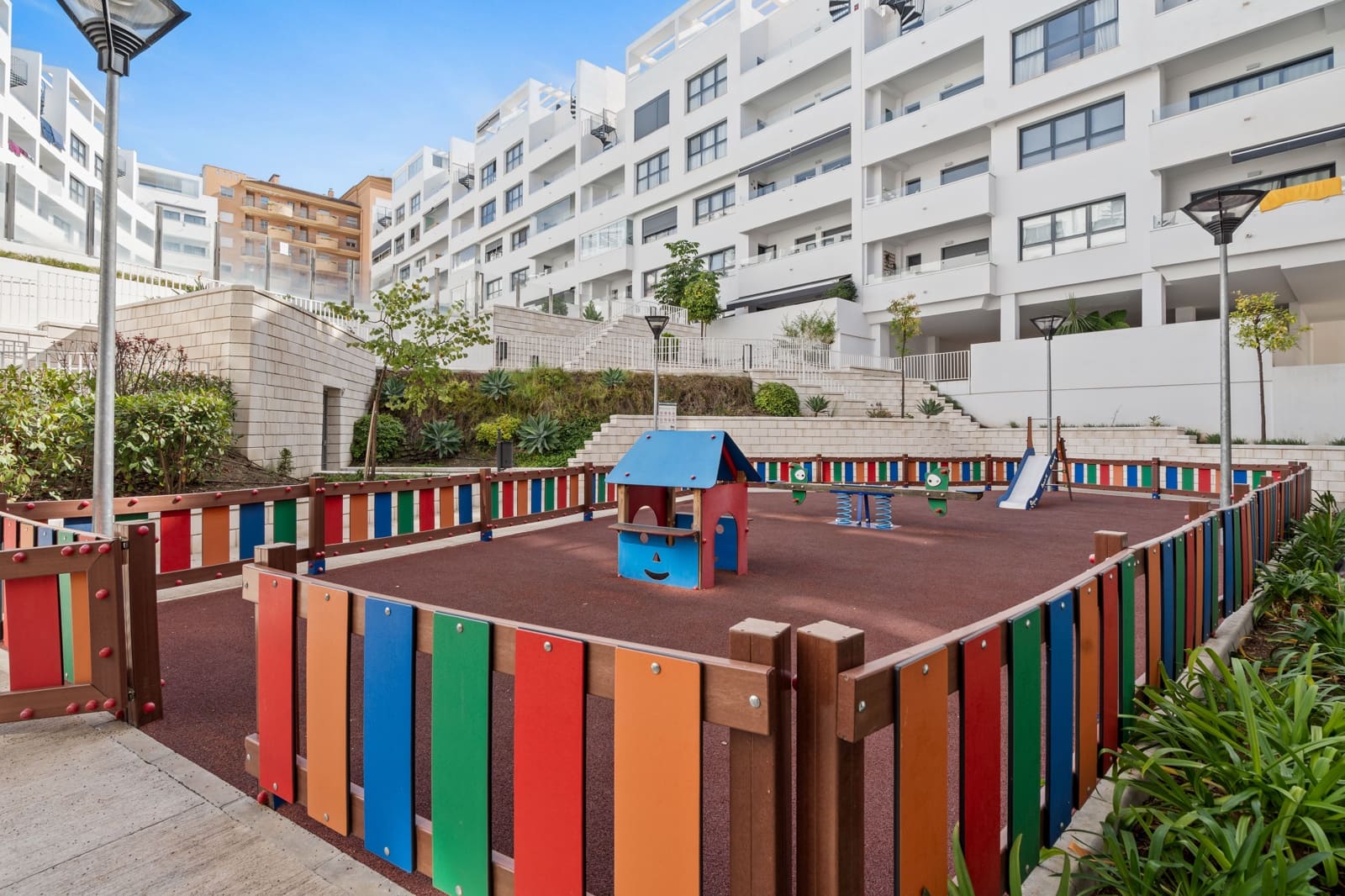 4 soveværelse Lejlighed til salg i Estepona med swimmingpool - € 695.000 (Ref: 9614536)