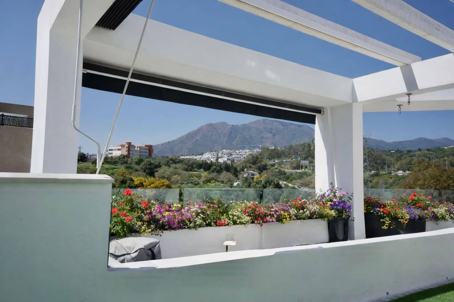 4 soveværelse Lejlighed til salg i Estepona med swimmingpool - € 695.000 (Ref: 9614536)
