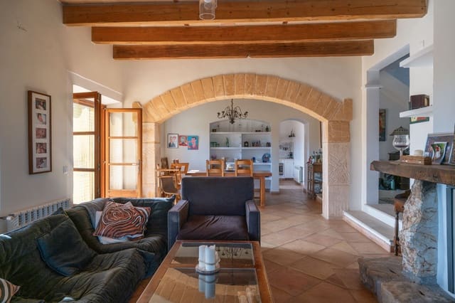 7 bedroom Villa for sale in Petra with pool - € 2,900,000 (Ref: 9618610)