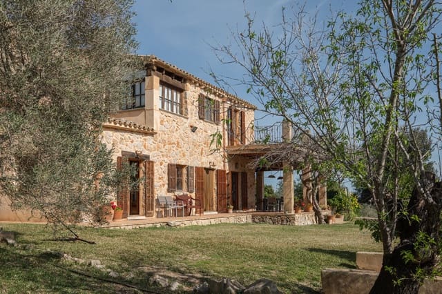 7 bedroom Villa for sale in Petra with pool - € 2,900,000 (Ref: 9618610)