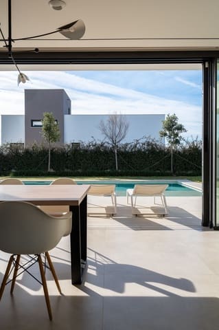 3 soveværelse Byhus til salg i El Limonar, Málaga by med swimmingpool - € 3.000.000 (Ref: 9618679)