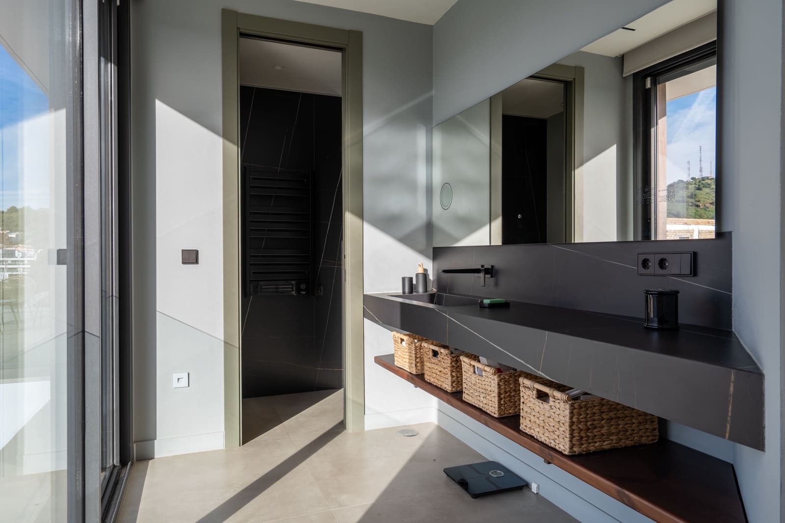 3 soveværelse Byhus til salg i Malaga by med swimmingpool - € 3.000.000 (Ref: 9618679)