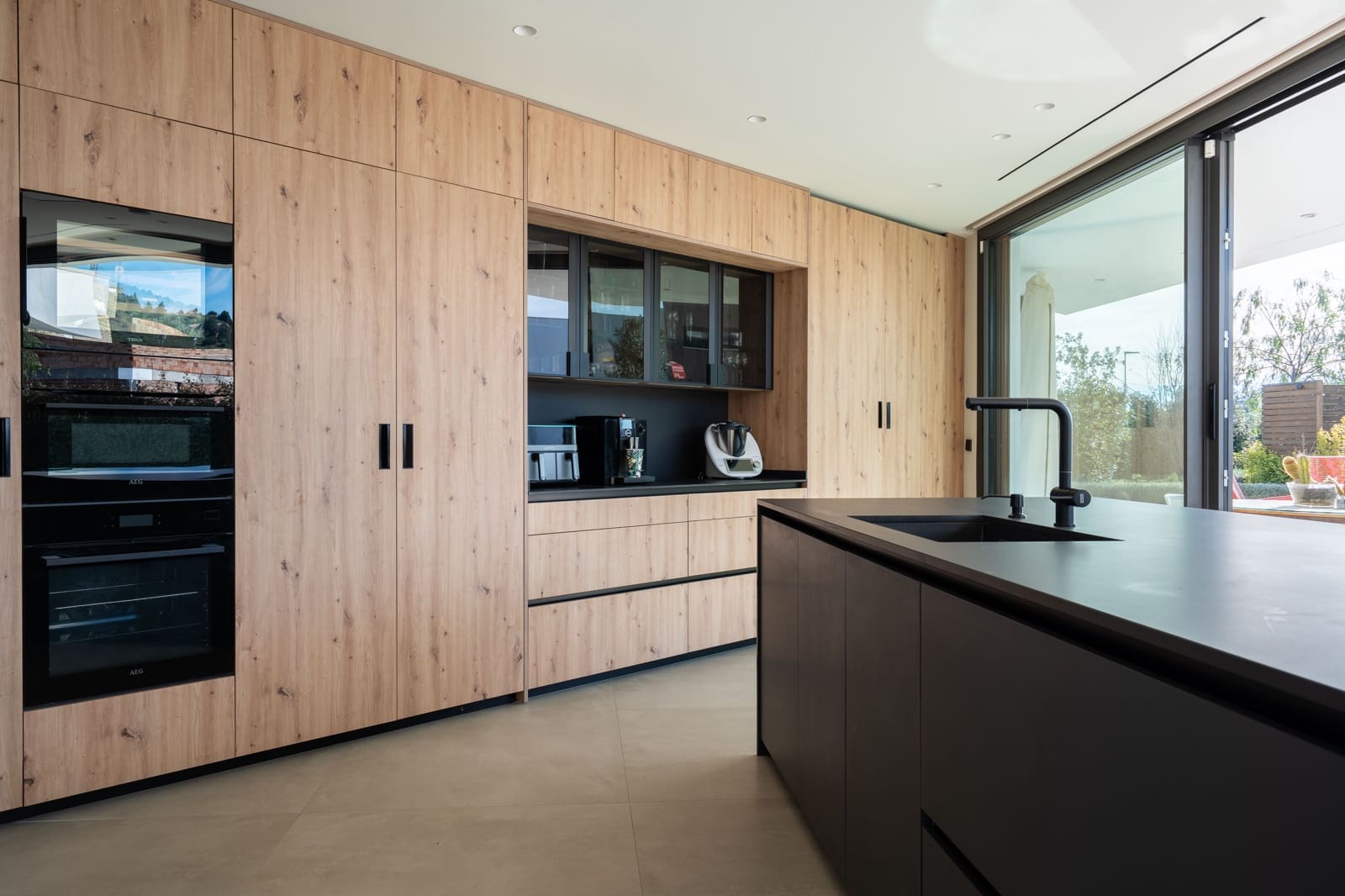 3 soveværelse Byhus til salg i Malaga by med swimmingpool - € 3.000.000 (Ref: 9618679)