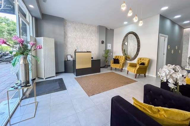 Virksomhed til salg i Zona Puerto Deportivo, Fuengirola - € 55.000 (Ref: 9622935)