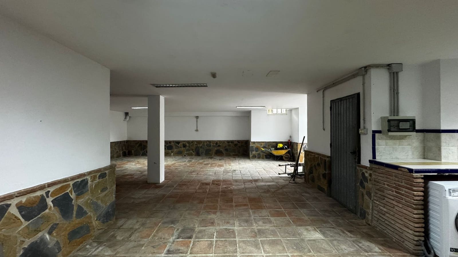 5 bedroom Villa for sale in Mijas Costa with pool - € 1,200,000 (Ref: 9624056)