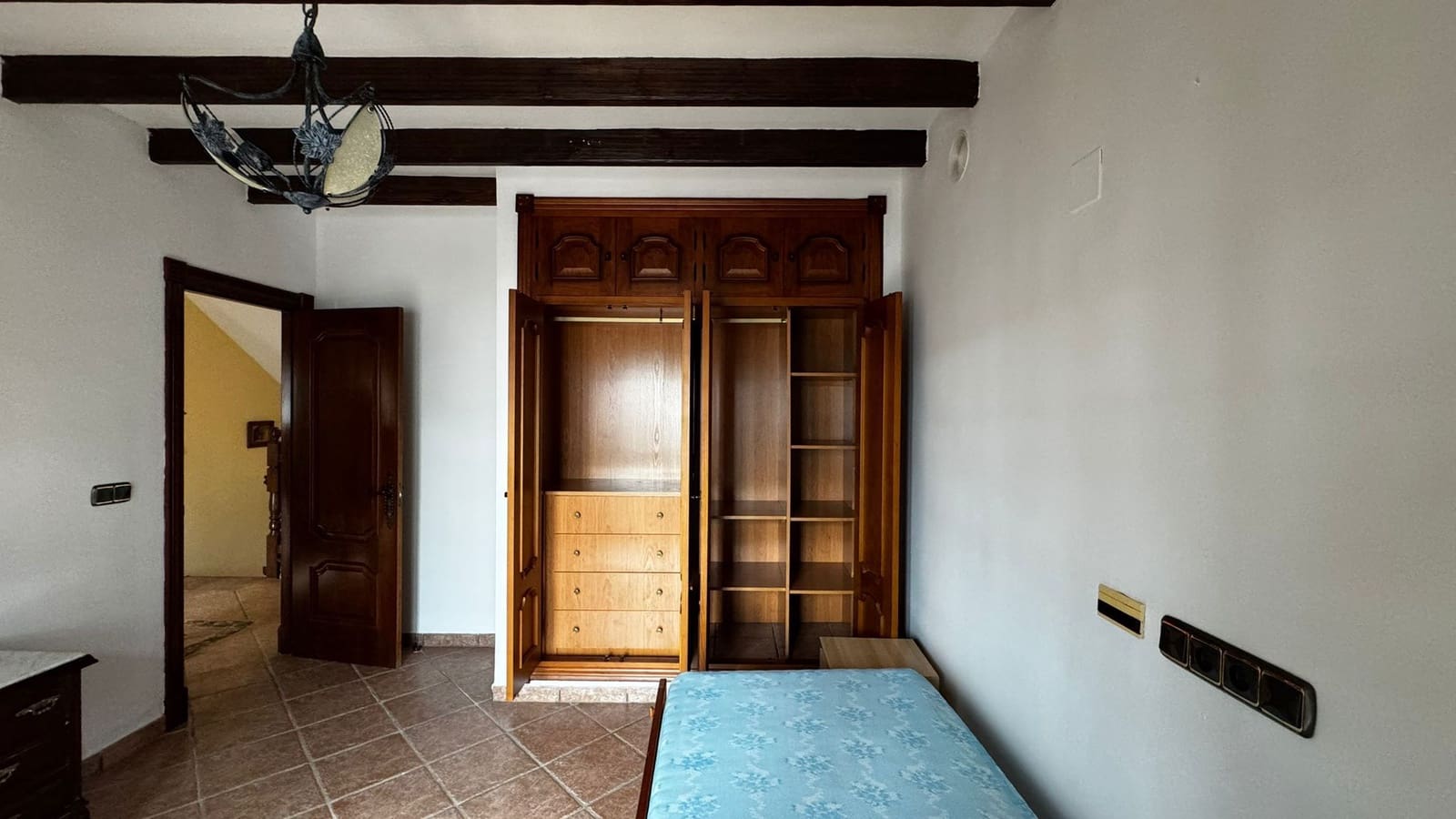 5 bedroom Villa for sale in Mijas Costa with pool - € 1,200,000 (Ref: 9624056)