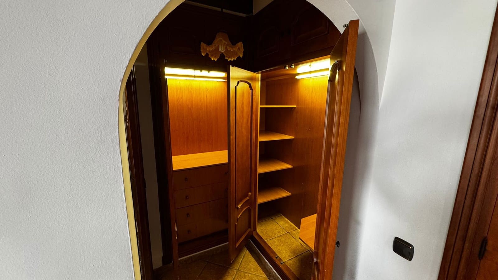 5 bedroom Villa for sale in Mijas Costa with pool - € 1,200,000 (Ref: 9624056)