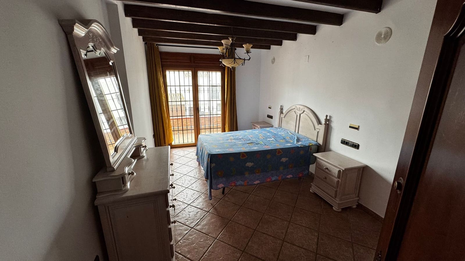 5 bedroom Villa for sale in Mijas Costa with pool - € 1,200,000 (Ref: 9624056)