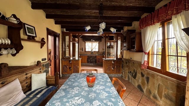 5 bedroom Villa for sale in Mijas Costa, Mijas with pool - € 1,200,000 (Ref: 9624056)