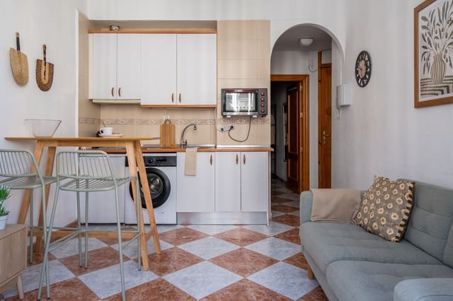 1 bedroom Apartment for sale in Centro Historico, Málaga city - € 310,000 (Ref: 9626345)