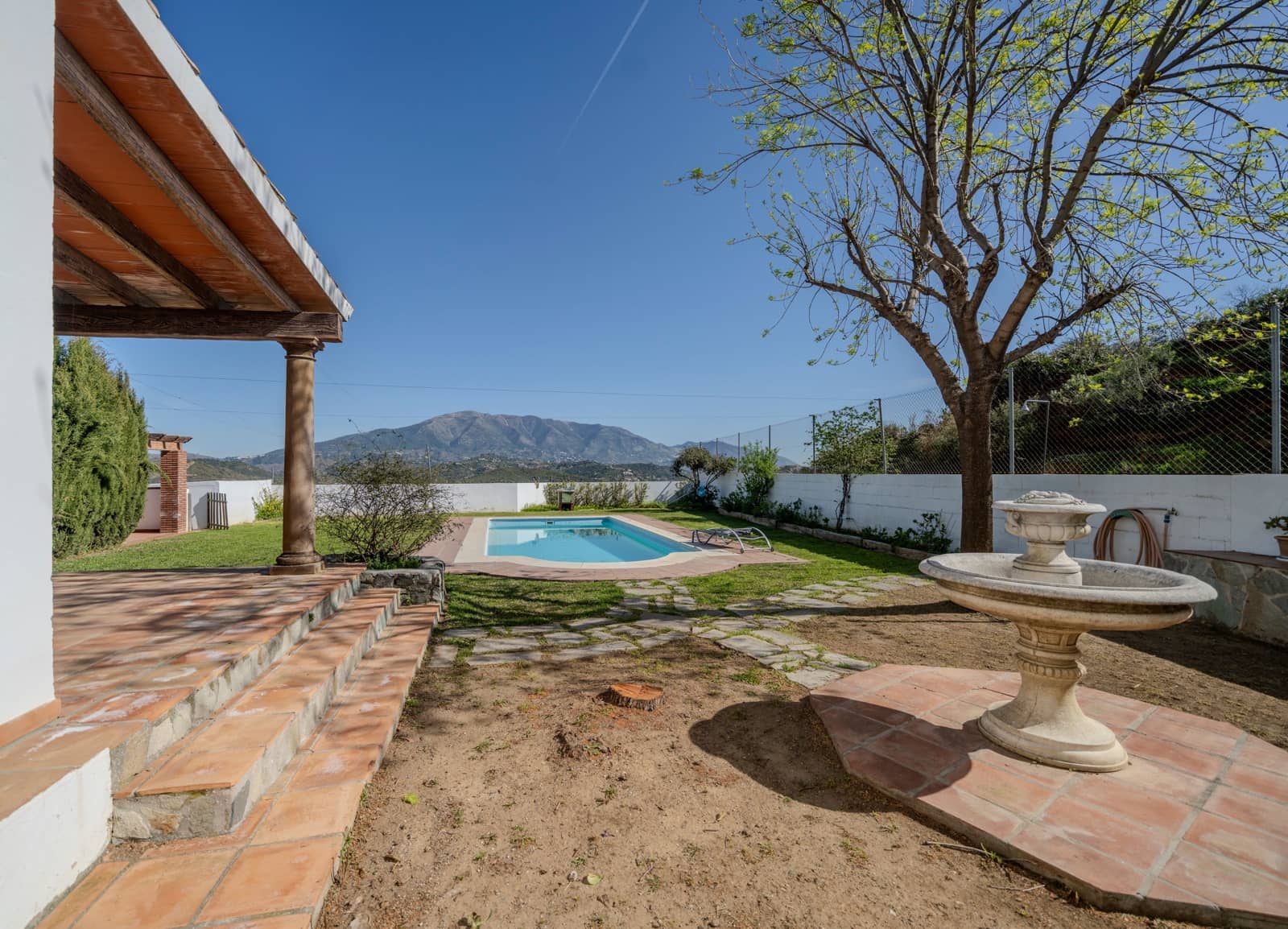 4 slaapkamer Huis te koop in Mijas Costa met zwembad - € 890.000 (Ref: 9626534)