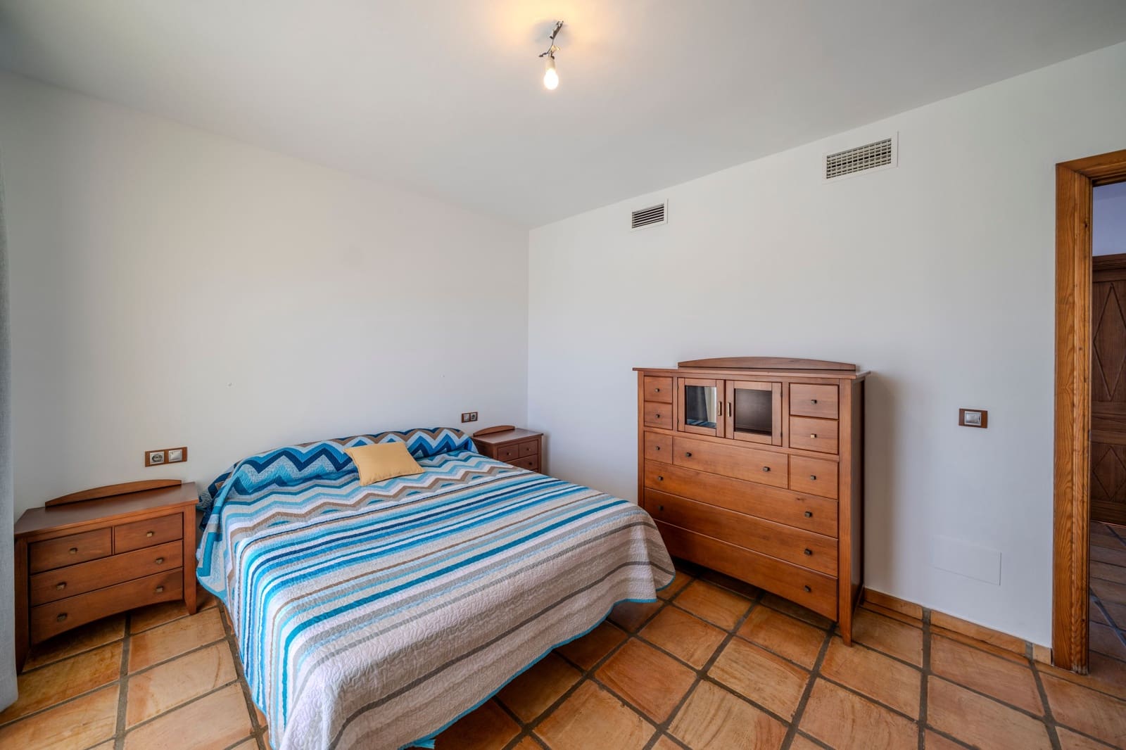 4 slaapkamer Huis te koop in Mijas Costa met zwembad - € 890.000 (Ref: 9626534)