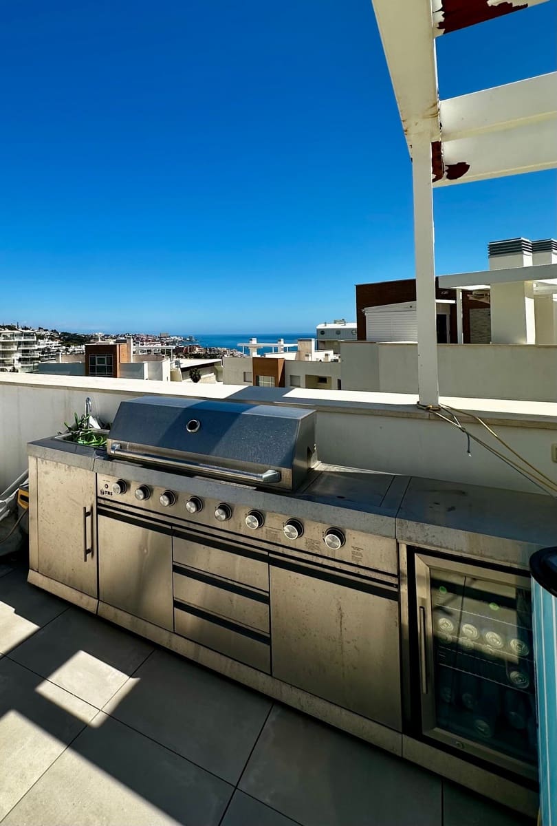 3 Zimmer Apartment zu verkaufen in Fuengirola mit Pool - 945.000 € (Ref: 9631436)